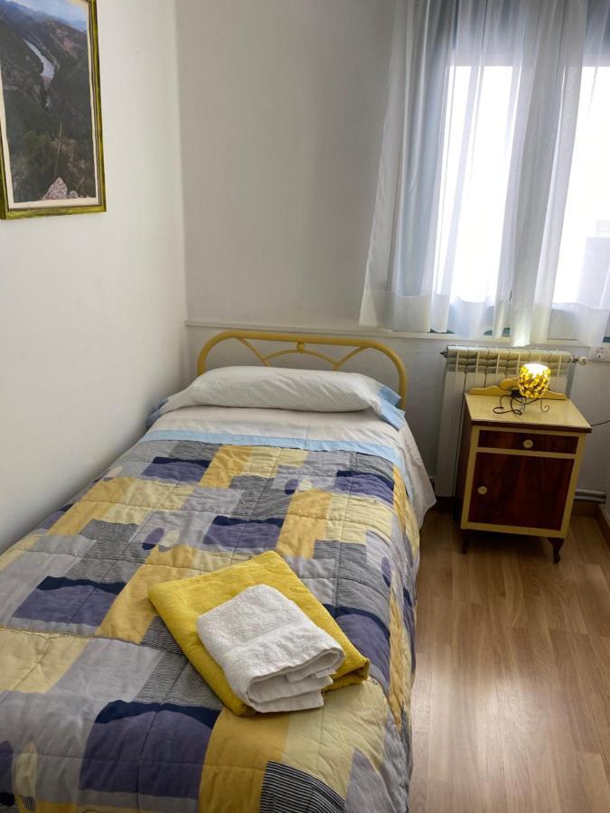 Hostal Casiano Camarasa Eksteriør bilde
