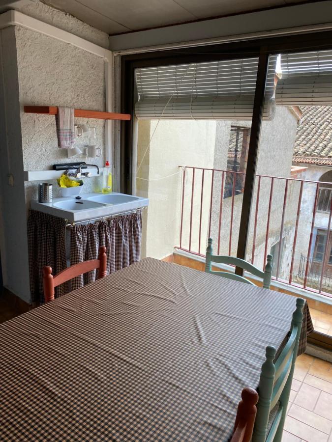 Hostal Casiano Camarasa Eksteriør bilde